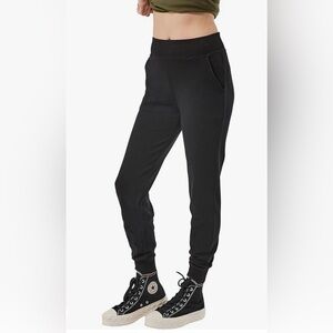 Pact Airplane Jogger in Organic Cotton Interlock